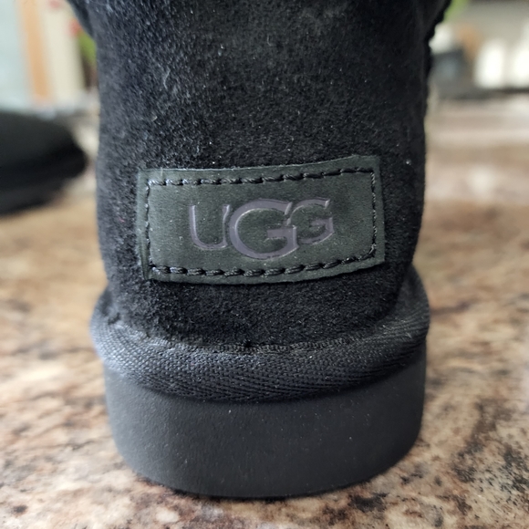 NWOT UGG Bailey Bow ll sz7 - Picture 3 of 9